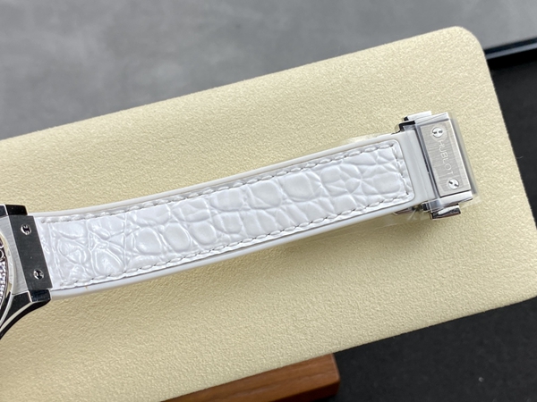 ウブロコピー時計角部分ディテール